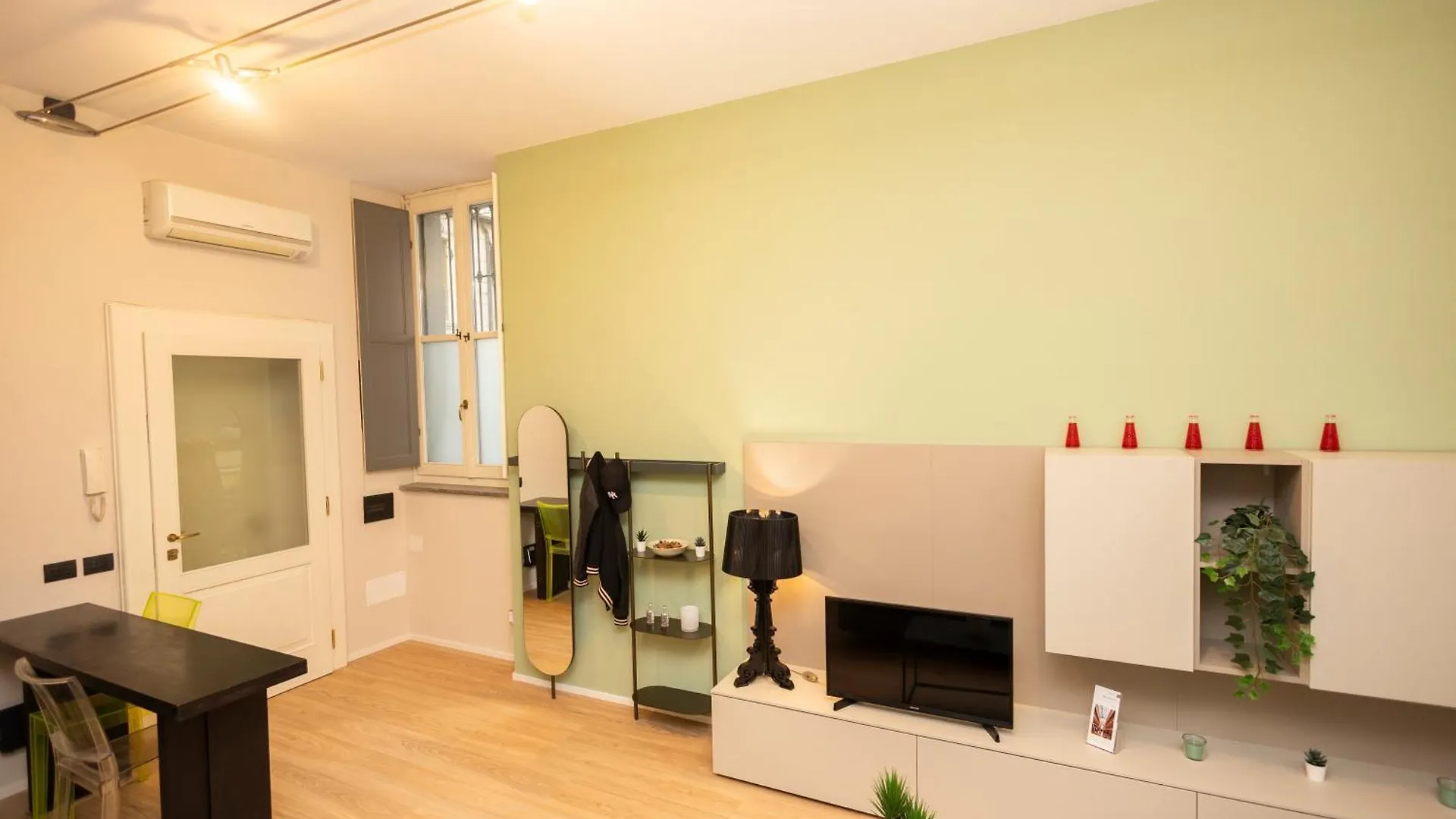 מילאנו Arco Della Pace Urban Suite 0*,